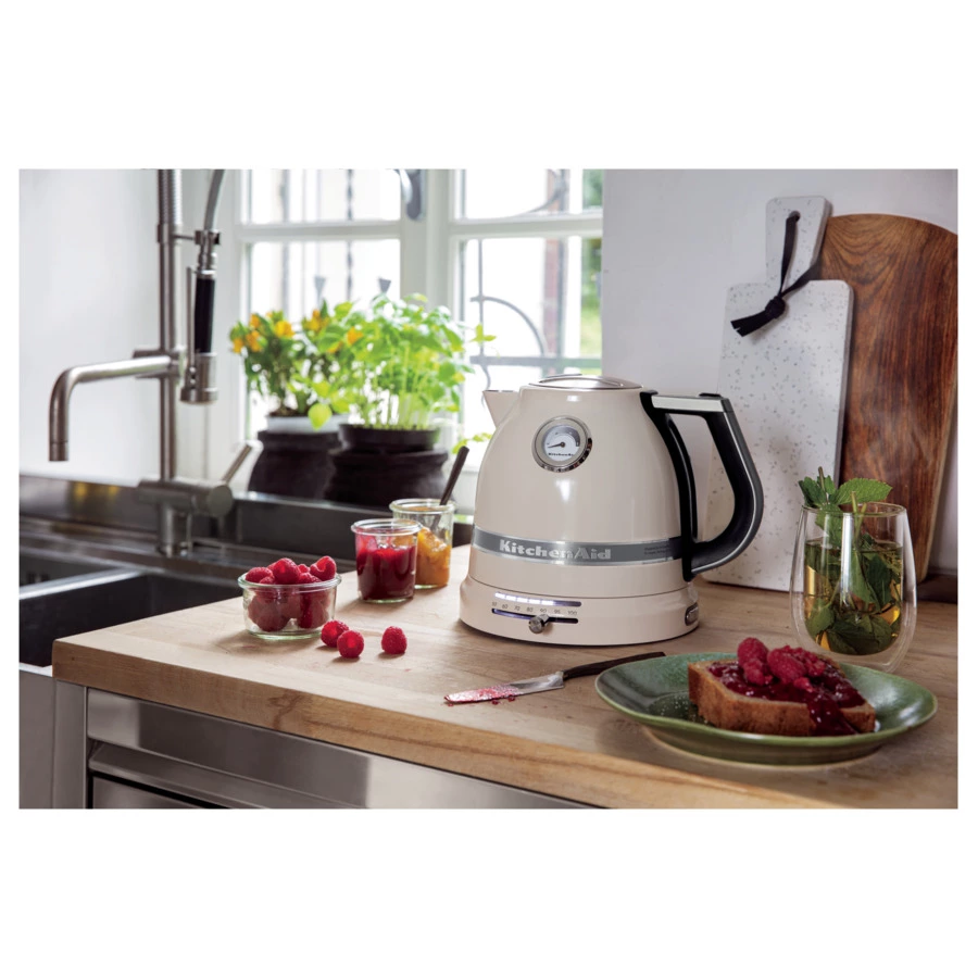 Чайник электрический KitchenAid Artisan 1,5 л, кремовый, 5KEK1522EAC