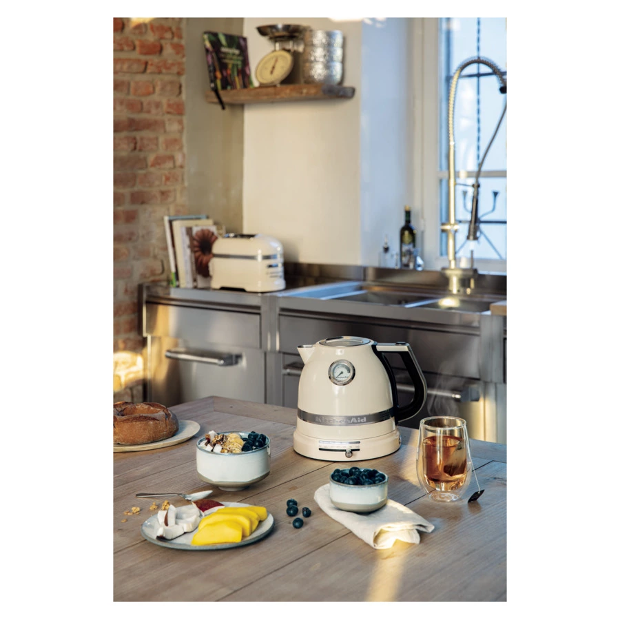 Чайник электрический KitchenAid Artisan 1,5 л, кремовый, 5KEK1522EAC