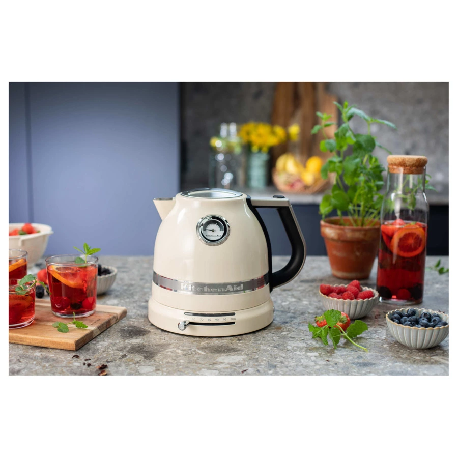 Чайник электрический KitchenAid Artisan 1,5 л, кремовый, 5KEK1522EAC