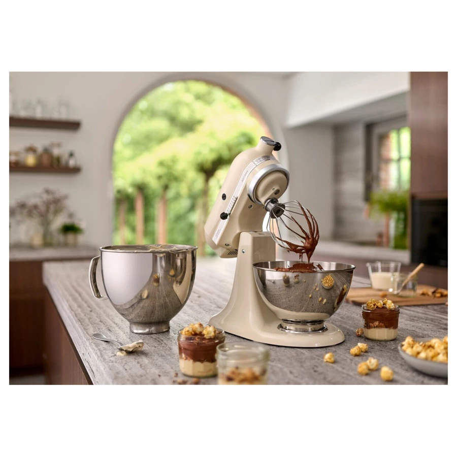 Миксер планетарный KitchenAid Artisan 4,8 л, 4 насадки, экран, 2 чаши, 5KSM175PSEAC, кремовый