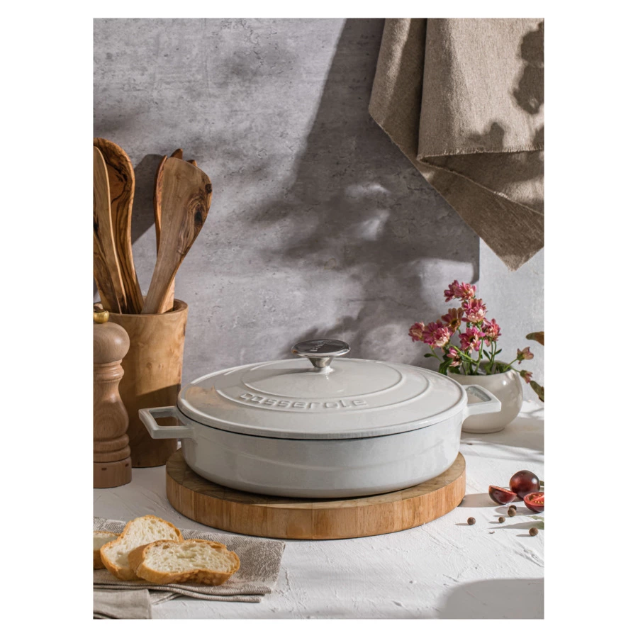 Кастрюля с крышкой низкая LAVA Premium d28 см, 3,5 л, чугун, кремовая