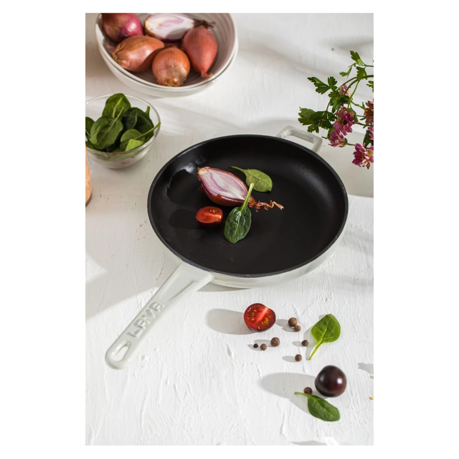 Сковорода LAVA Premium d20 см, 770 мл, чугун, кремовая