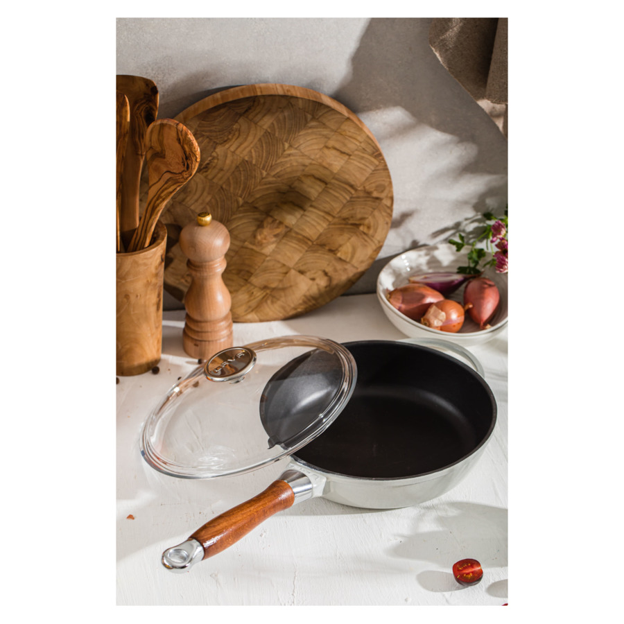 Сковорода с крышкой LAVA d24 см, 2 л, с деревянной ручкой, чугун, кремовая