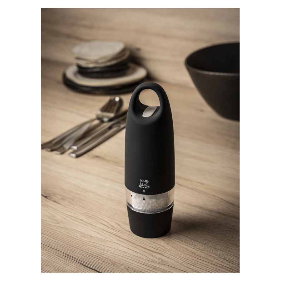 Мельница для соли электрическая Peugeot Zest 18 см, черный, пластик