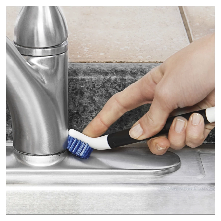 Набор щеток OXO для труднодоступных мест посуды и техники 2 шт