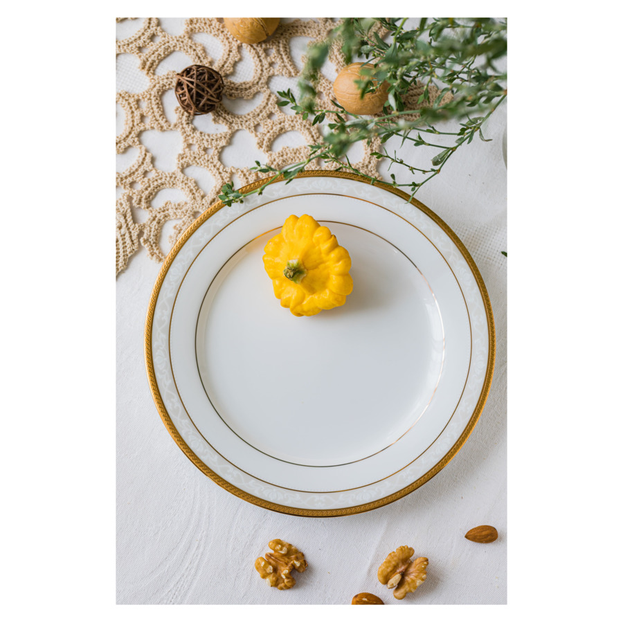 Тарелка закусочная Noritake Хэмпшир, золотой кант 21 см