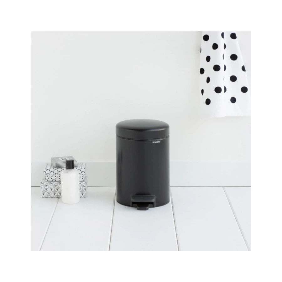 Ведро для мусора с педалью Brabantia NewIcon 3 л, черное, матовое
