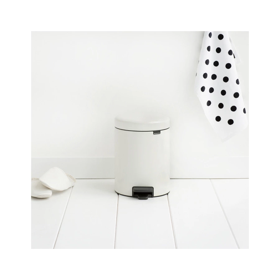 Ведро для мусора с педалью Brabantia NewIcon 5 л, белое