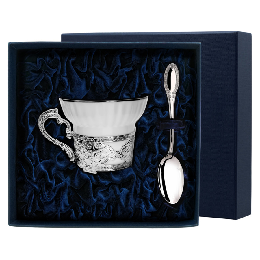 Чашка чайная с ложкой в футляре АргентА Серебро и Фарфор Константин Великий 70,16 г, серебро 925