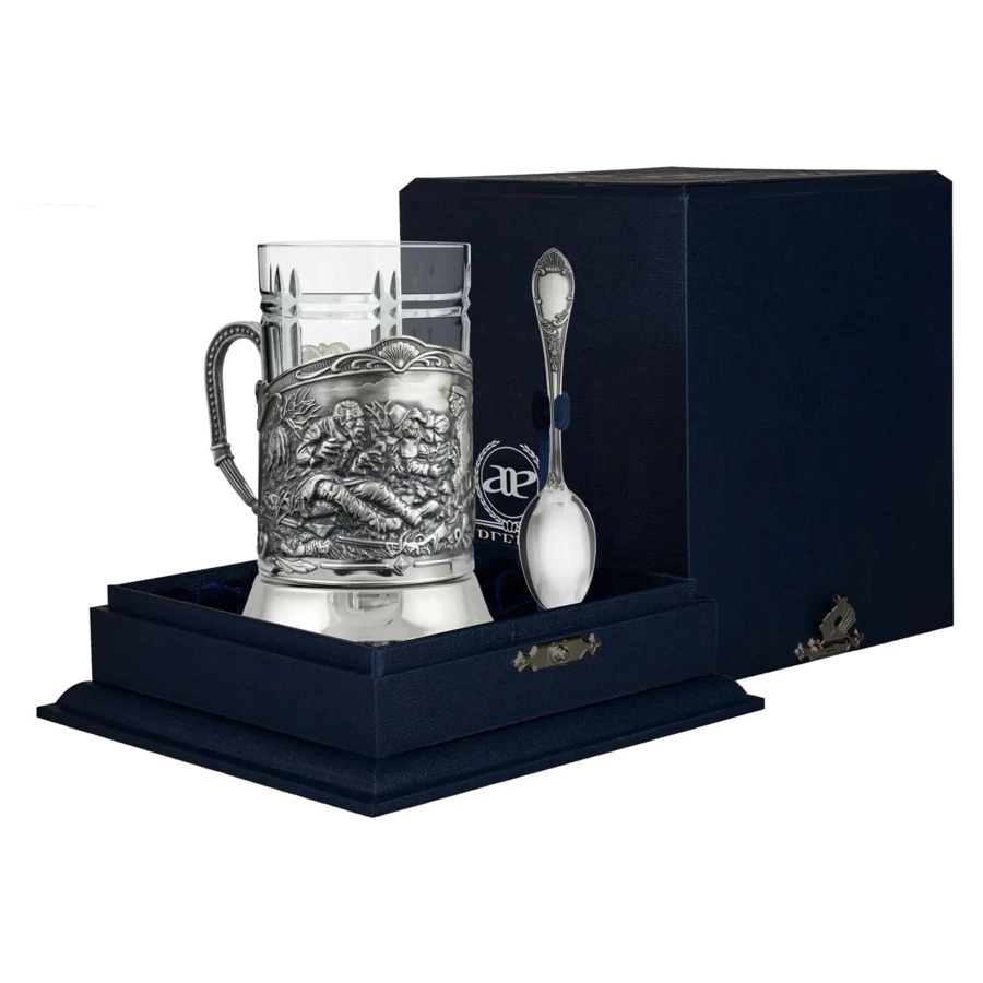 Набор чайный в футляре АргентА Охотники на привале с чернением 260,81 г, 3 предмета, серебро 925