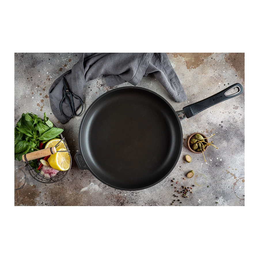 Сковорода индукционная высокая со съемной ручкой Gastrolux 24х7 см, алюминий литой, черная