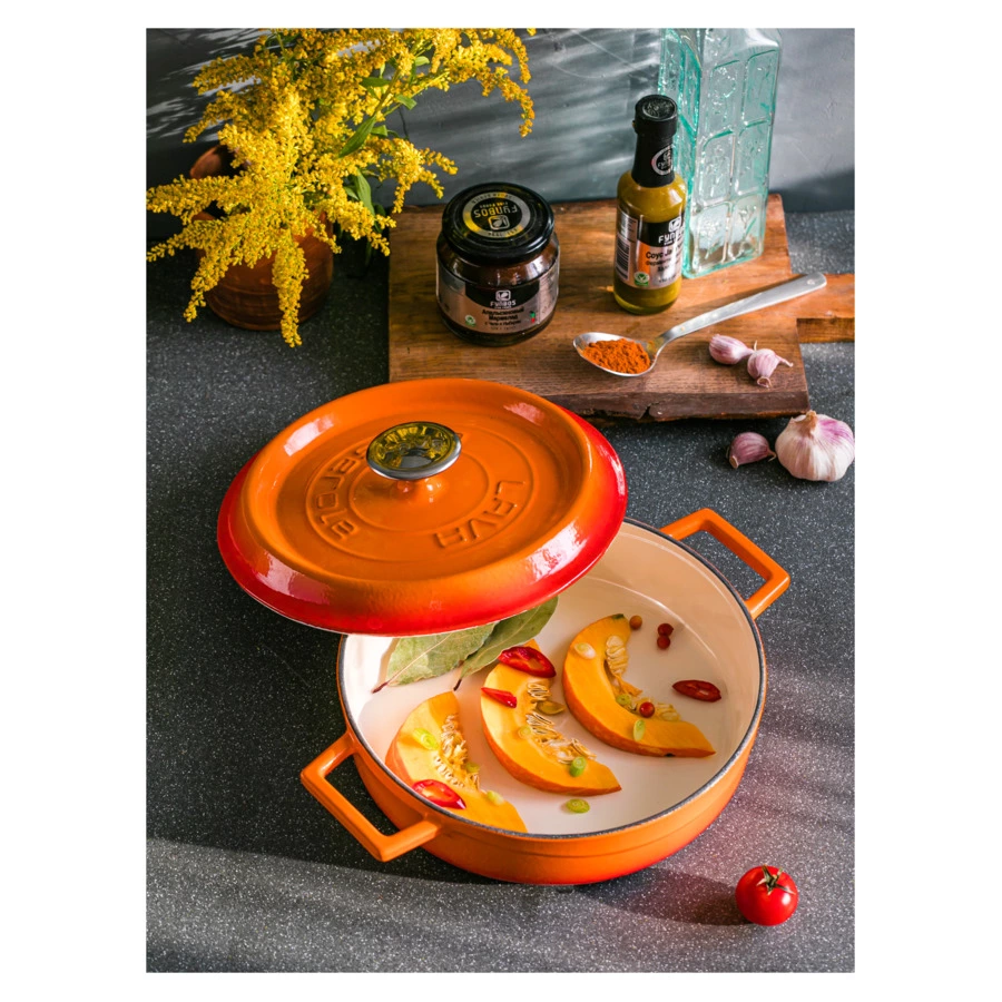 Кастрюля с крышкой низкая LAVA d24 см, 2,5 л, чугун, оранжевая