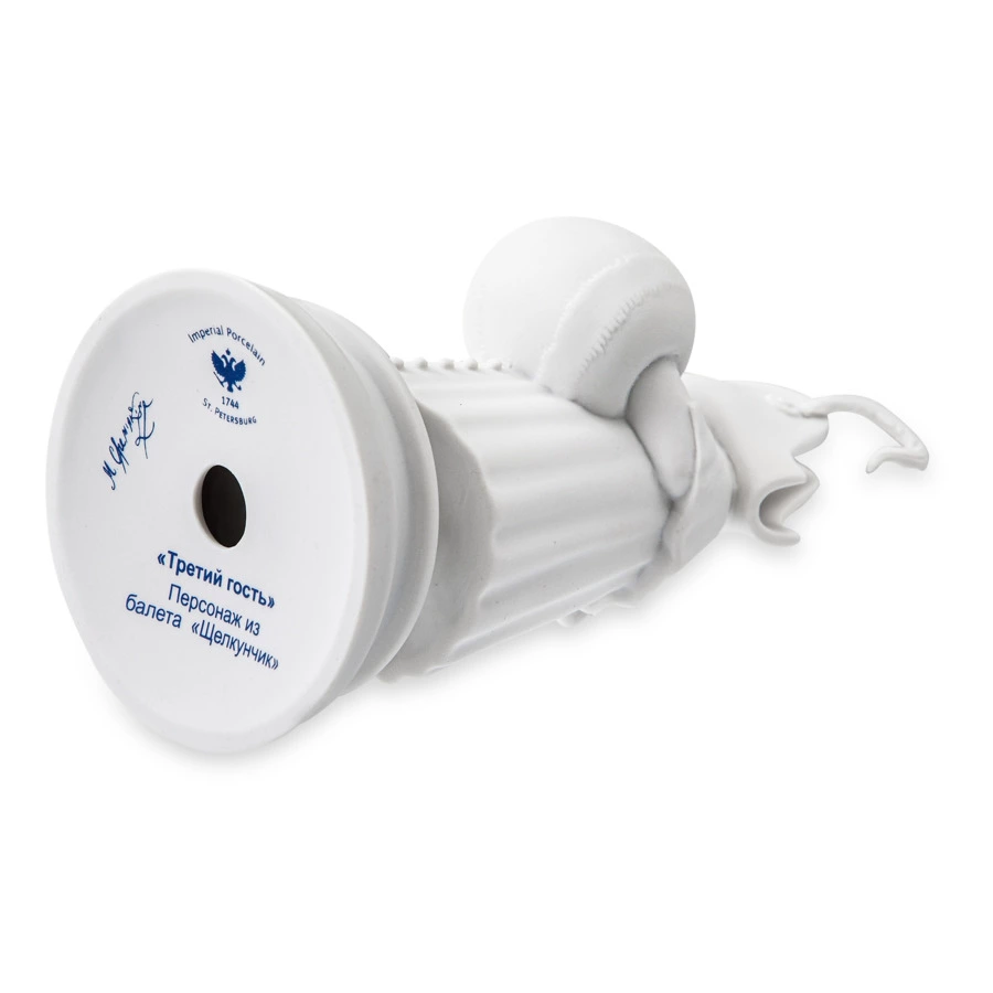 Скульптура ИФЗ Третий гость 16,5х9 см, фарфор твердый, белая