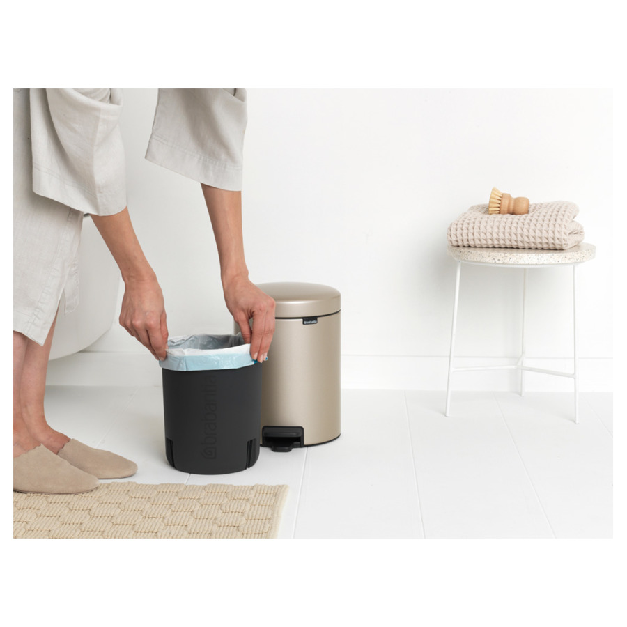 Ведро для мусора с педалью Brabantia NewIcon 5 л, золотистое