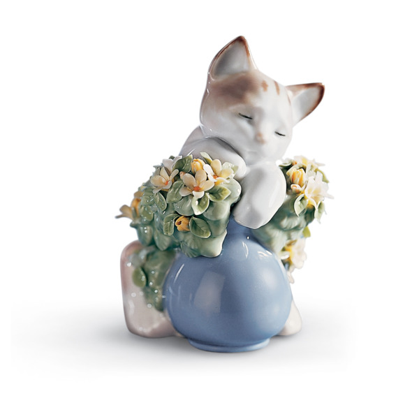 Фигурка Lladro Сонный котенок 11х10 см, фарфор