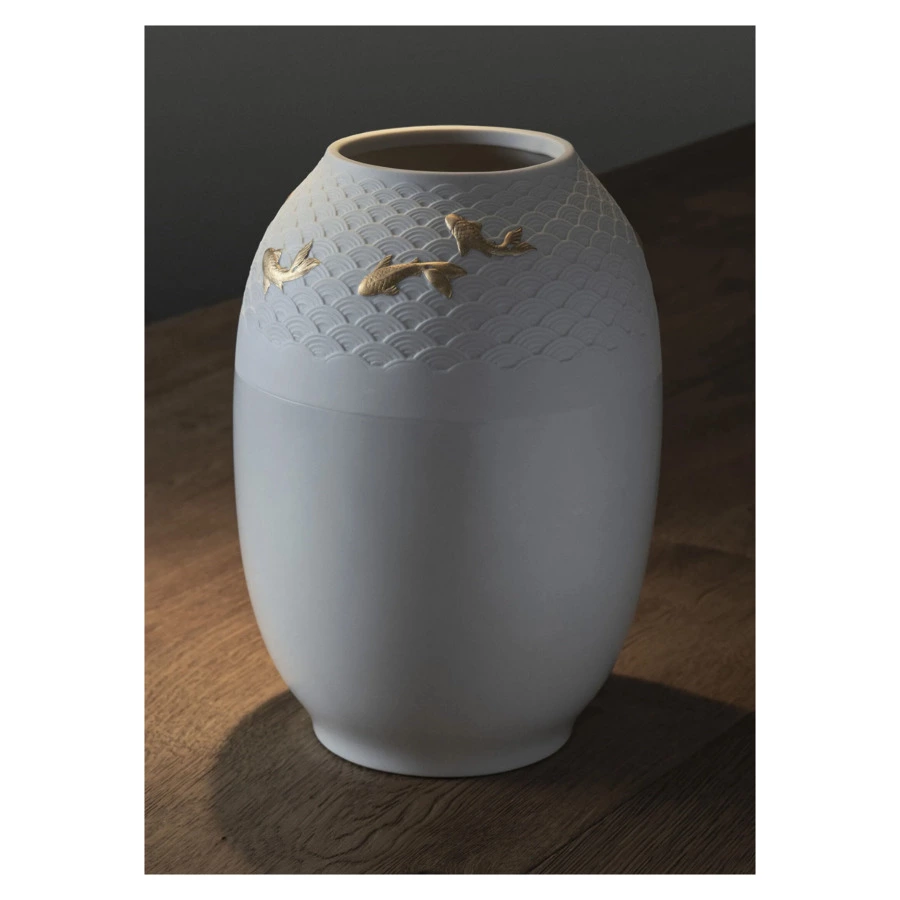Ваза Lladro Кои 18х25 см, фарфор, золотой люстр, белая