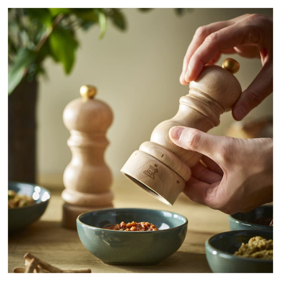 Мельница для перца Peugeot Paris 15 см, бук, бежевая