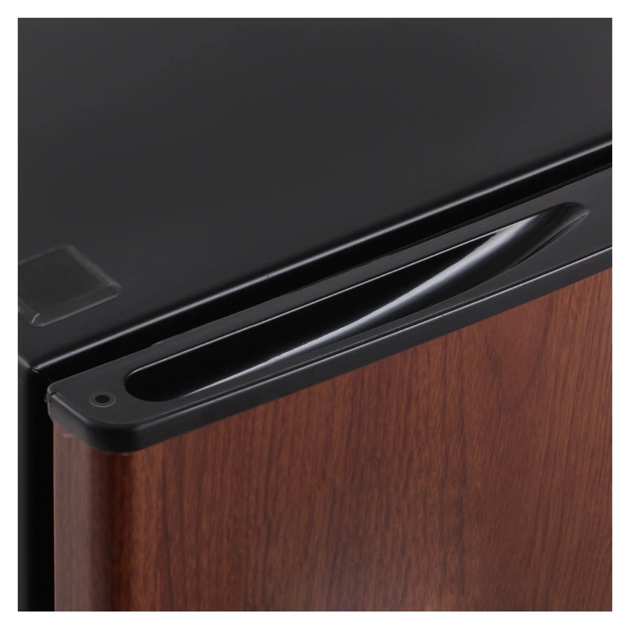 Холодильник TESLER RC-95 WOOD 90 л, класс А, 44.5х46.5х83 см, под дерево