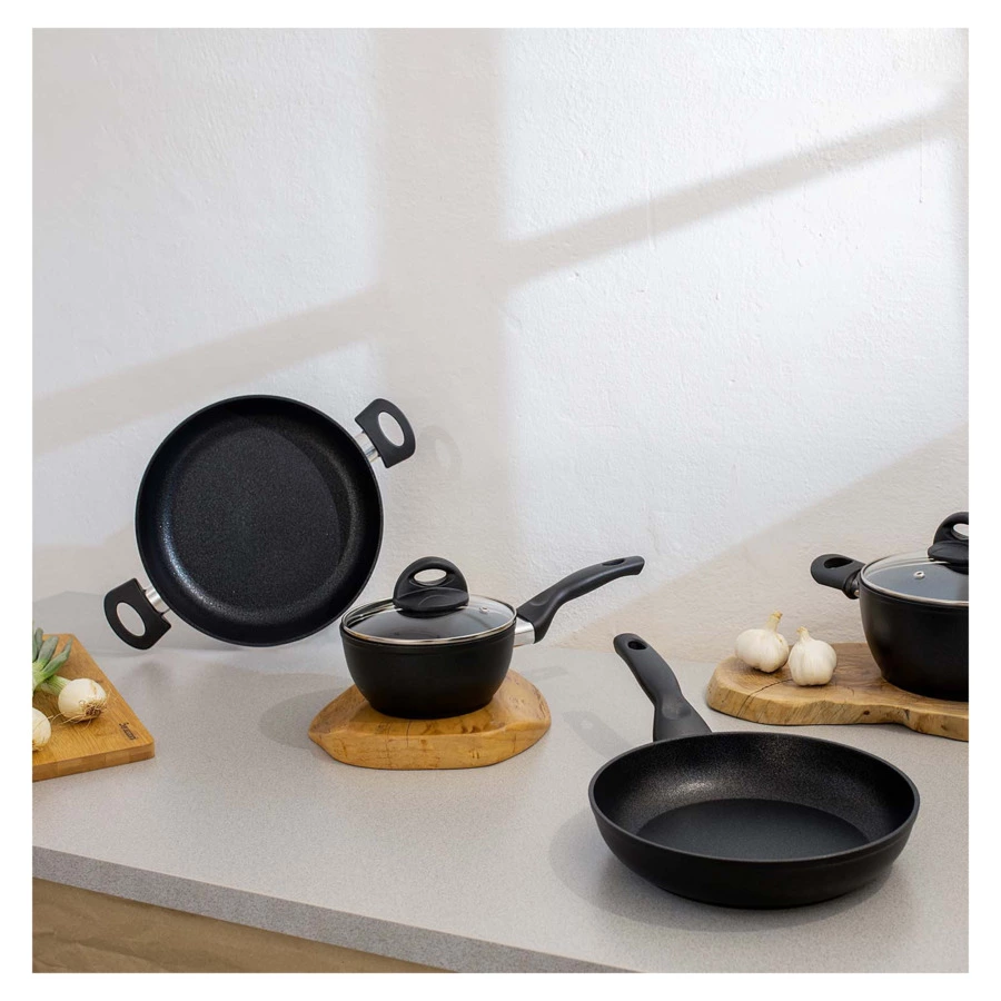 Сковорода антипригарная индукционная Barazzoni Dolomitica Extra Black 24 см, алюминий кованый