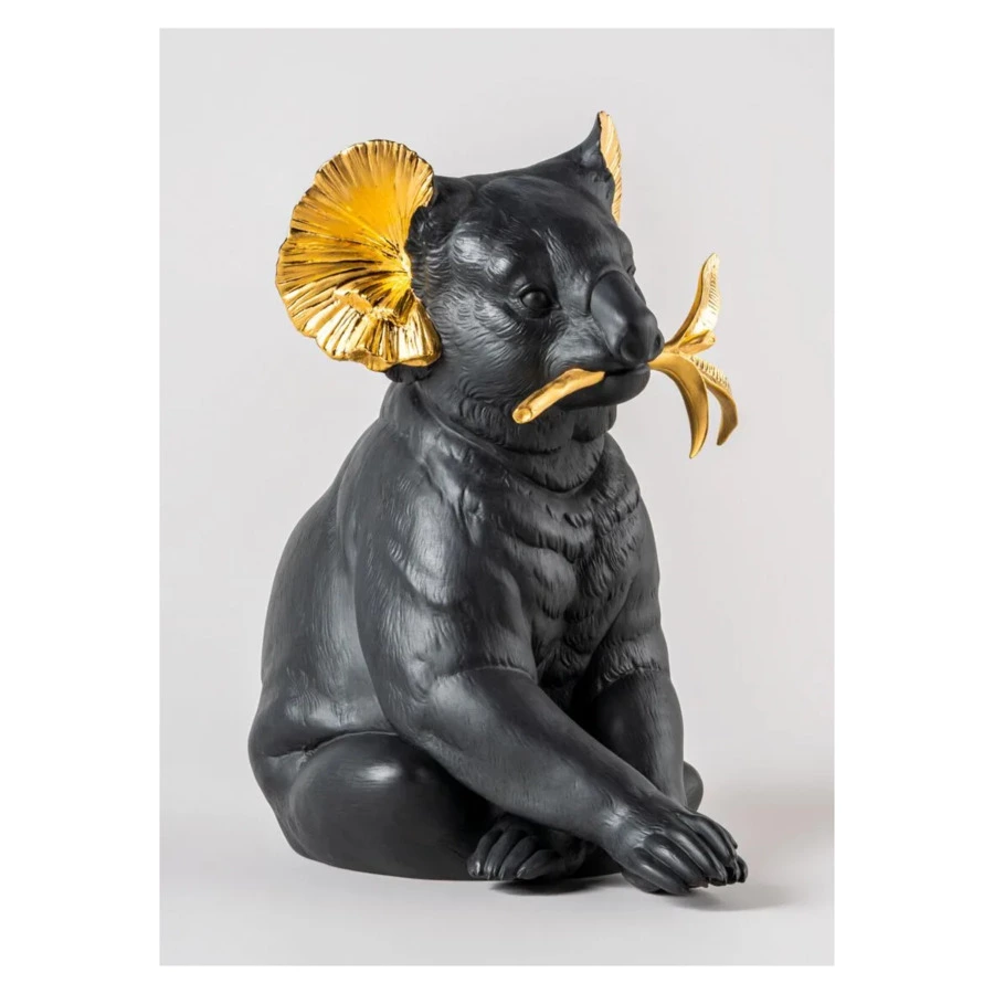 Фигурка Lladro Коала 34х 21x27 см, фарфор, черно-золотая, лимитированный выпуск