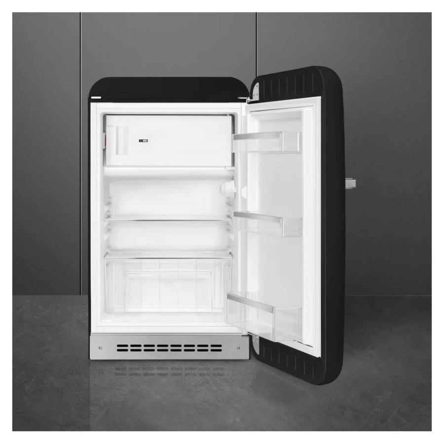 Холодильник однодверный стиль 50-х годов SMEG FAB10RBL6 54,5 см, 122 л, черный