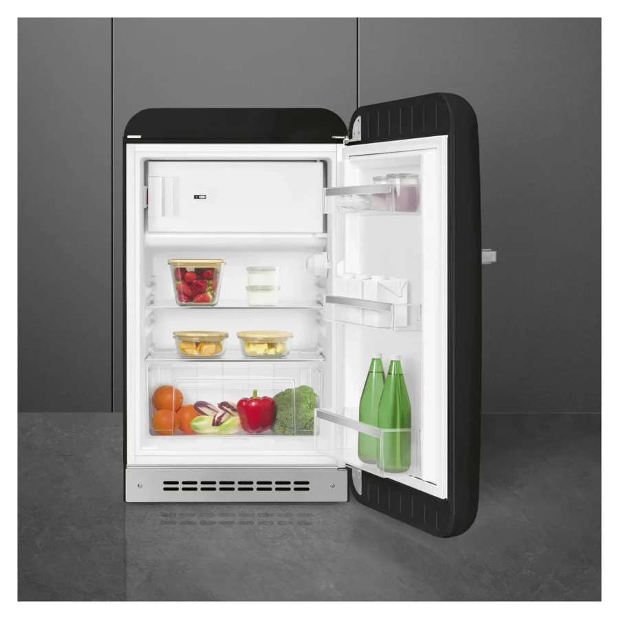 Холодильник однодверный стиль 50-х годов SMEG FAB10RBL6 54,5 см, 122 л, черный