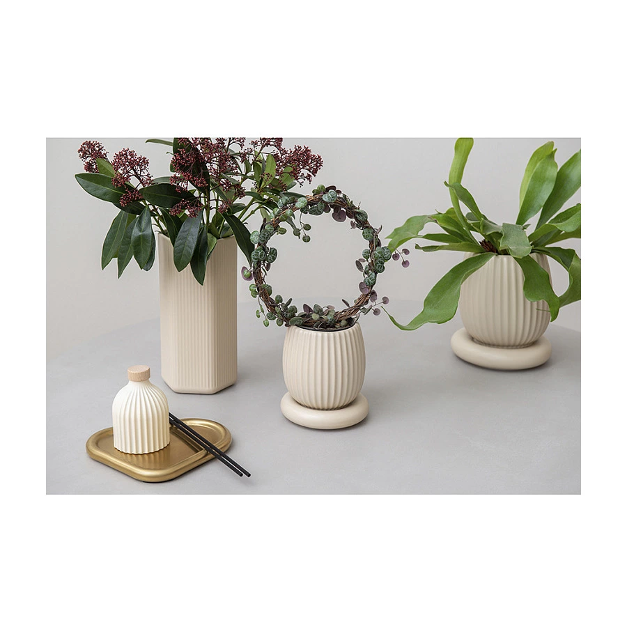 Подсвечник треугольный с титановым покрытием Tkano Edge нержавеющая сталь, золотистый