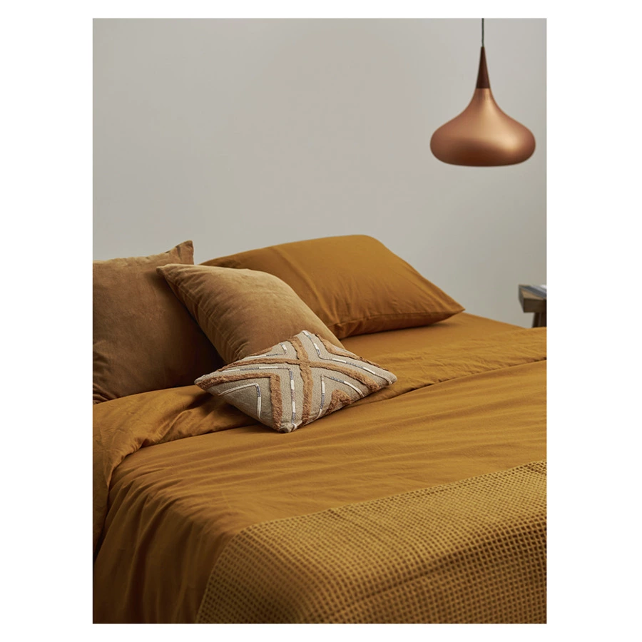 Простыня на резинке Tkano Essential 180х200х30 см, 55% лен, 45% хлопок, цвета карри