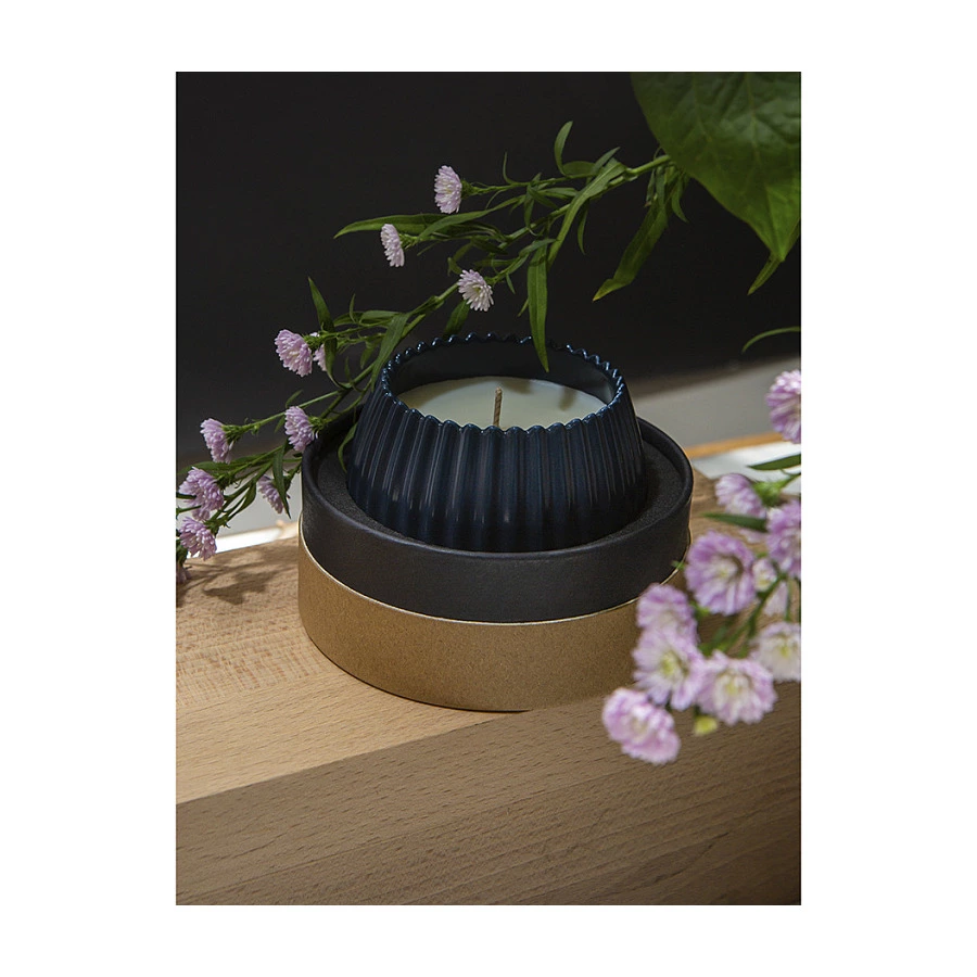 Свеча ароматическая Tkano Edge Secret Santa, 30 часов, синяя