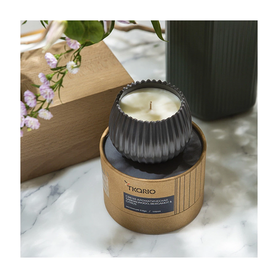 Свеча ароматическая Tkano Edge Spicy Snowflakes, 30 часов, серая