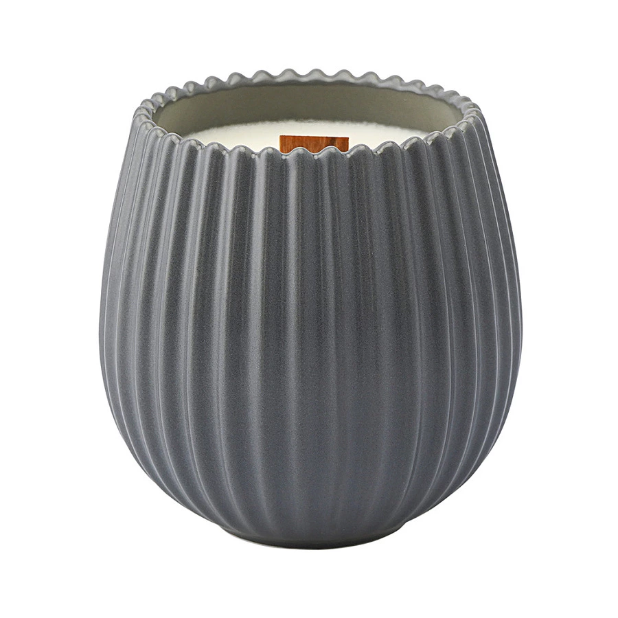 Свеча ароматическая с деревянным фитилём Tkano Edge Italian Cypress, 60 часов, серая