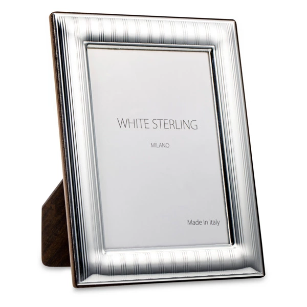Рамка для фото Intersilver Полосы 9x13 см, алюминий с посеребрением