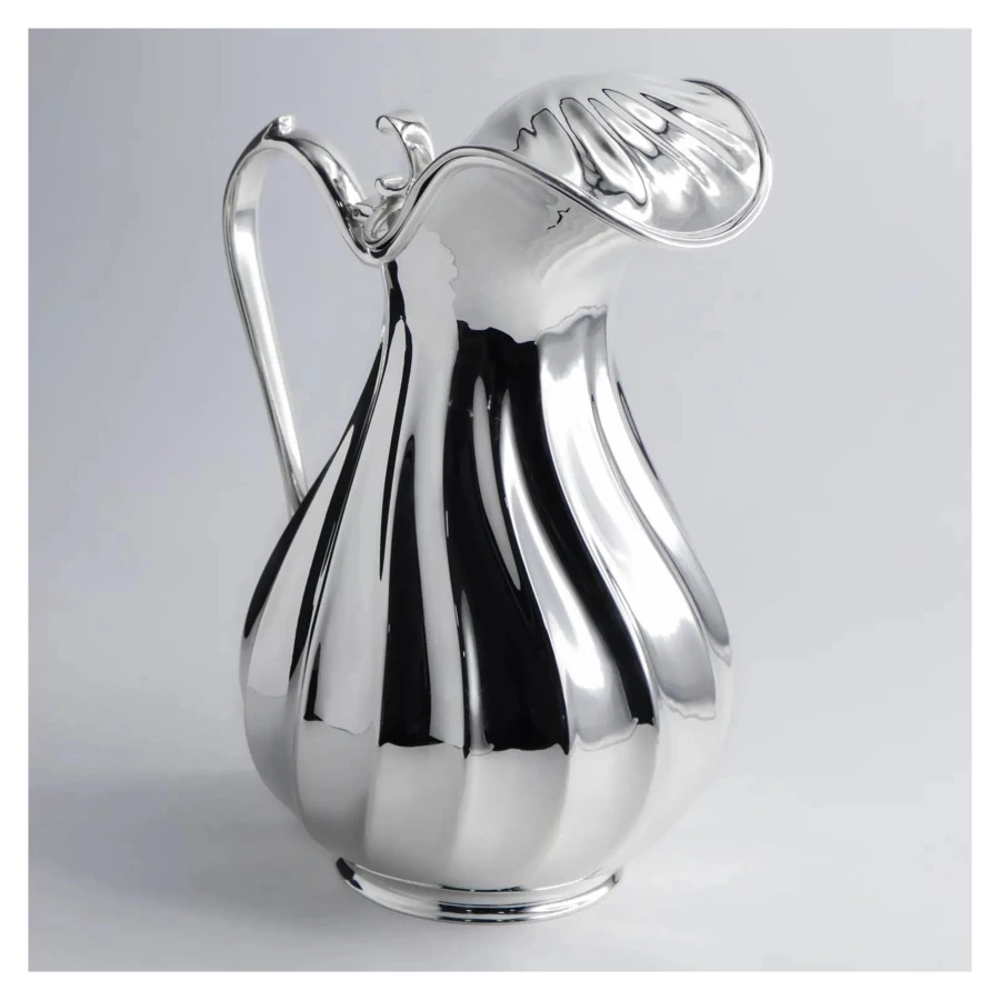 Кувшин с гладкой ручкой в футляре АргентА Classic Торче 513 г, серебро 925