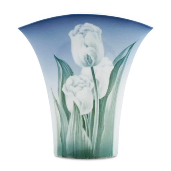 Ваза настольная ИФЗ Утренний цветок Тюльпаны 19,9 см, фарфор твердый