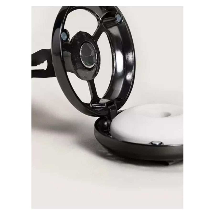 Автодиффузор-клипса Maison Berger Иллюзия с ароматом Дикие Земли