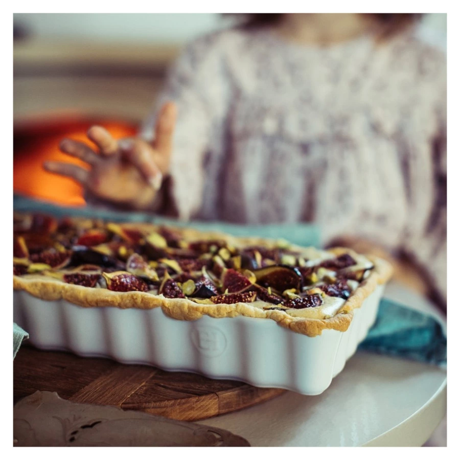 Форма для пирога Emile Henry прямоугольная 1,3л, 36х15х5см, крем, керамика