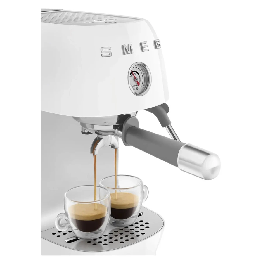 Кофемашина-эспрессо рожковая SMEG ECF03WHEU, литой алюминий, белая