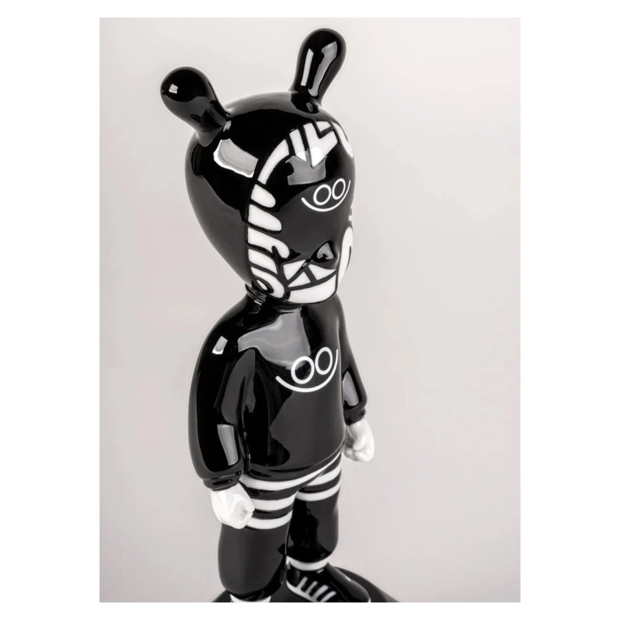 Фигурка Lladro Гость малый, дизайнер Хуан Диас-Фаэс 30х11 см, фарфор, лимитированный выпуск