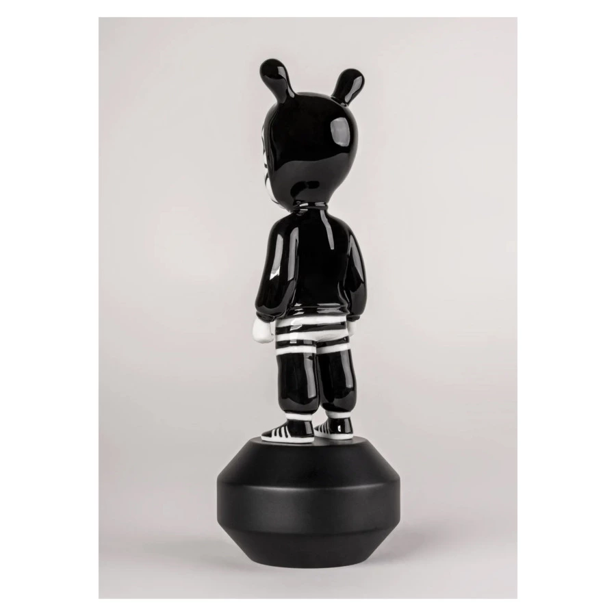 Фигурка Lladro Гость малый, дизайнер Хуан Диас-Фаэс 30х11 см, фарфор, лимитированный выпуск