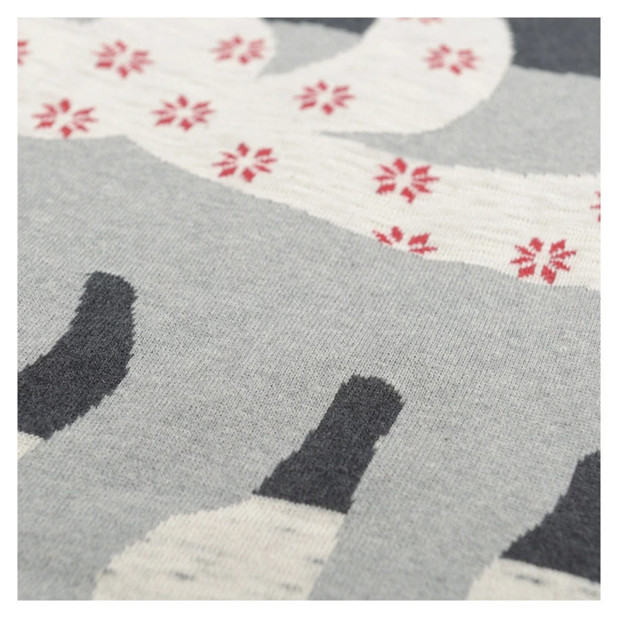 Плед из хлопка с новогодним рисунком Tkano Polar bear New Year Essential, 130х180 см