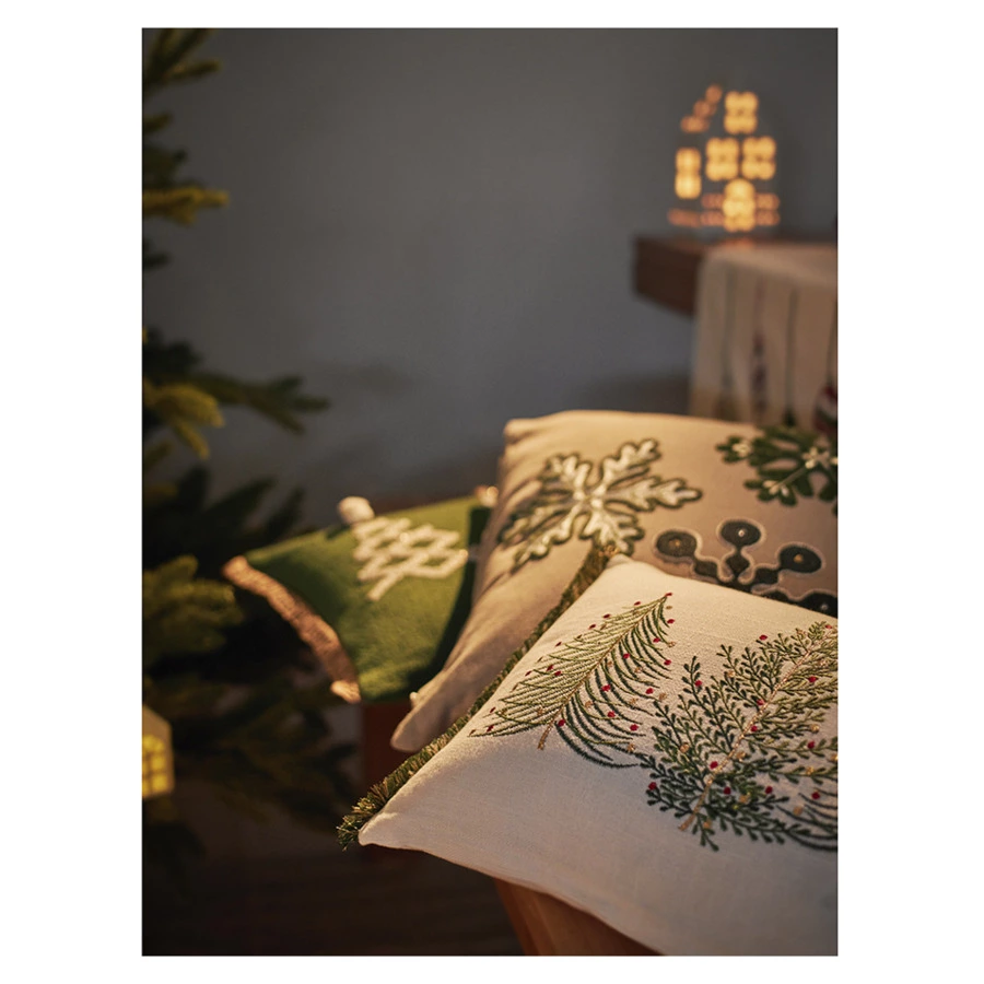 Подушка декоративная с вышивкой Tkano Snow flakes New Year Essential, 45х45 см, хлопок, полиэстер