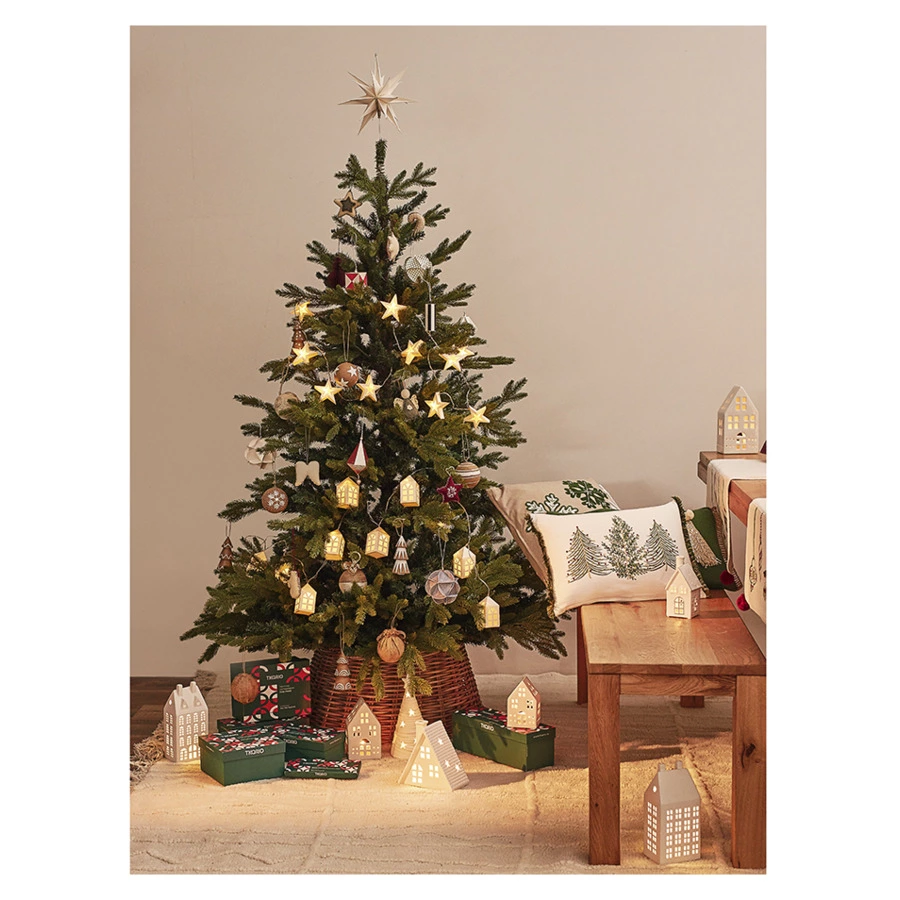 Подушка декоративная с вышивкой Tkano Snow flakes New Year Essential, 45х45 см, хлопок, полиэстер