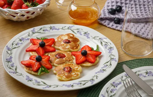 Панкейки с клубникой