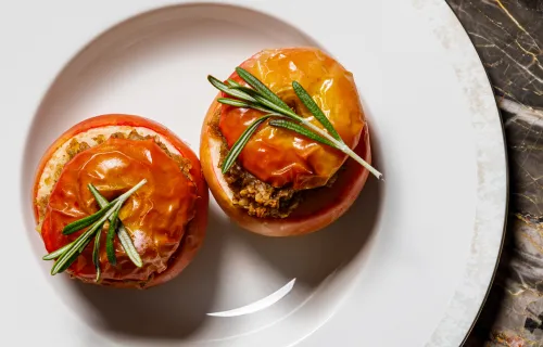 Запечённые яблоки с пряной овсянкой